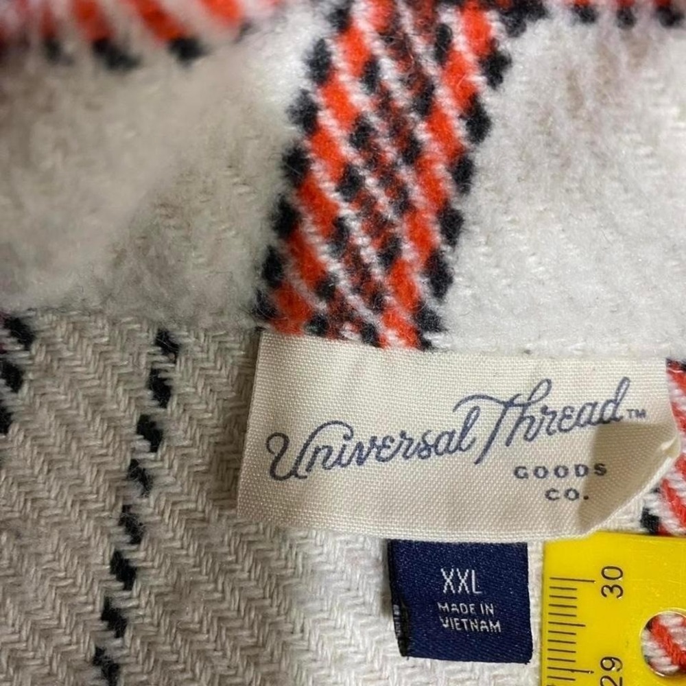 Universal Thread Red Plaid Button-Up Jacket Size … - image 3